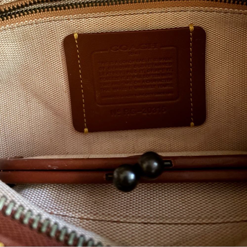 Coach 1941 Rouge 31 - Picture 4 of 12